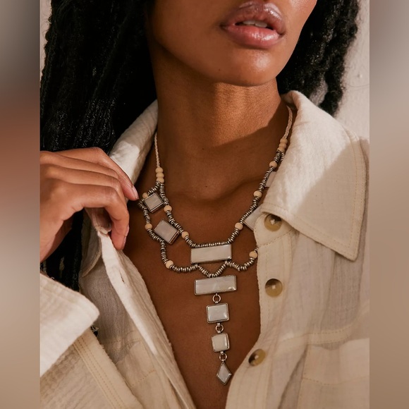 Free People Jewelry - NWT Free people Lately necklace silver mother of pearl